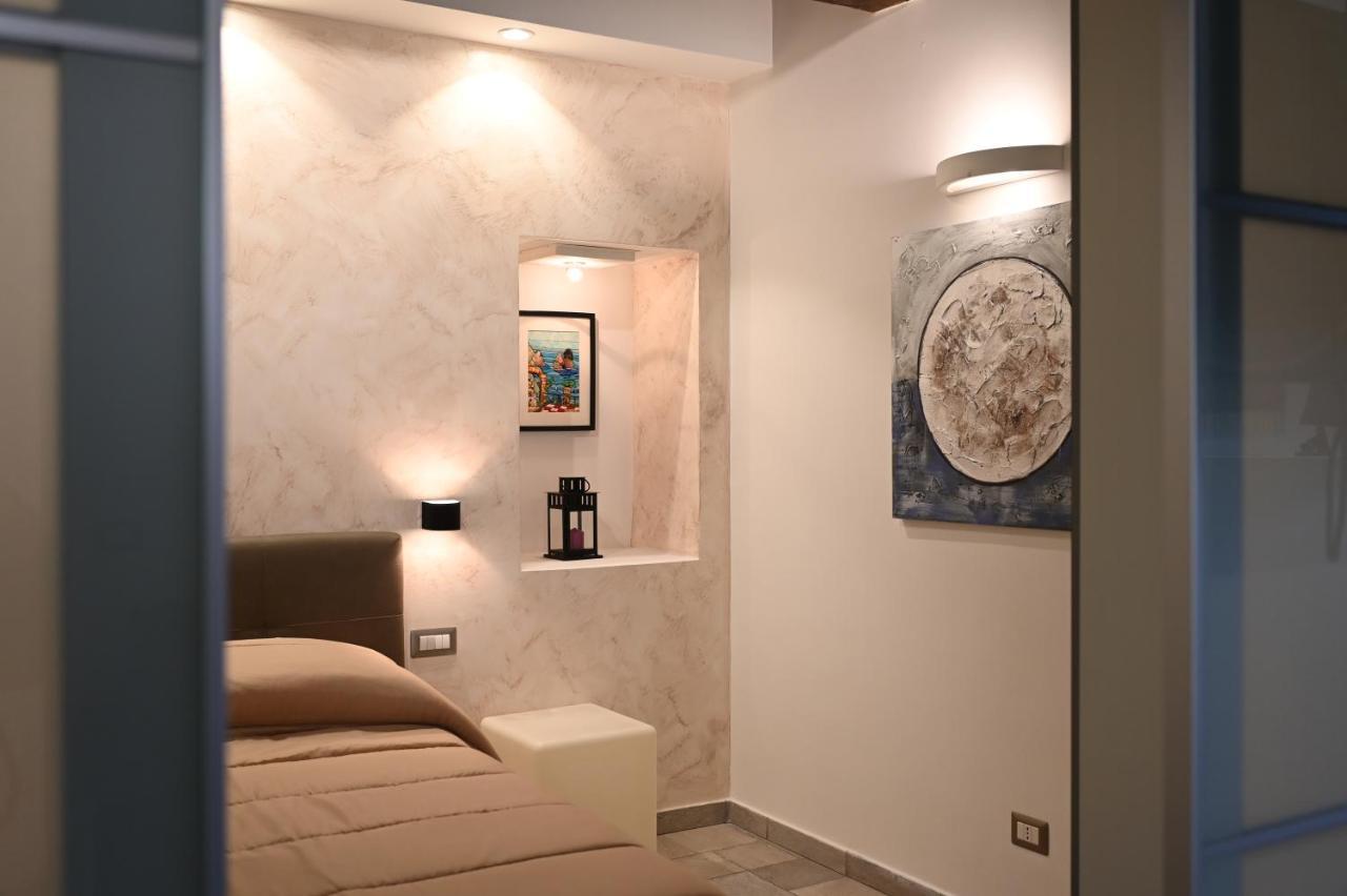 Il Rifugio Di Beppe Appartement Napels Buitenkant foto