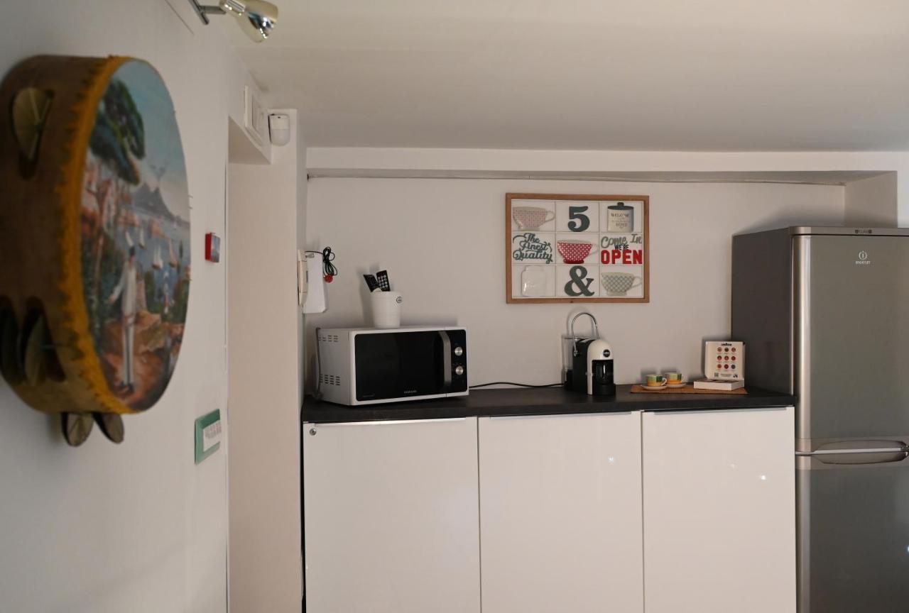 Il Rifugio Di Beppe Appartement Napels Buitenkant foto